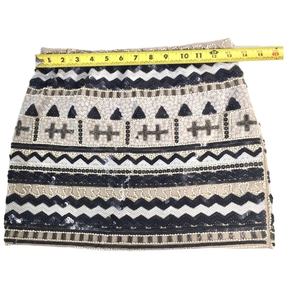 DejaVu Sequin Mini Skirt Beige Black & Ivory size Small - Picture 11 of 13